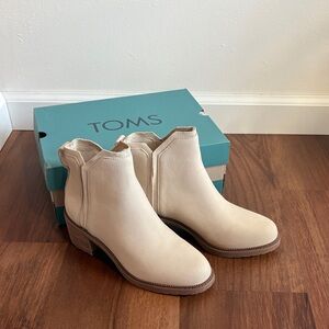 TOMS Hailey Beige Nubuck Leather Chelsea boots